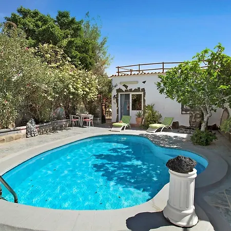 Villa Fani 2 *
